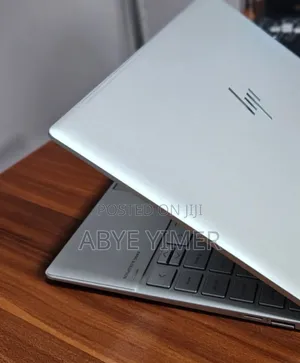 New Laptop HP Envy X360 8GB Intel Core I7 SSD 512GB