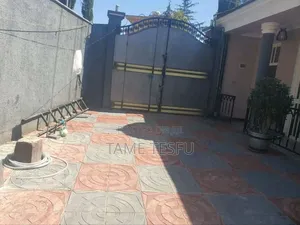 4bdrm House in Jakiros, Bole for sale