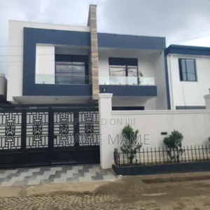 5bdrm House in Addis Abeba, Yeka for sale