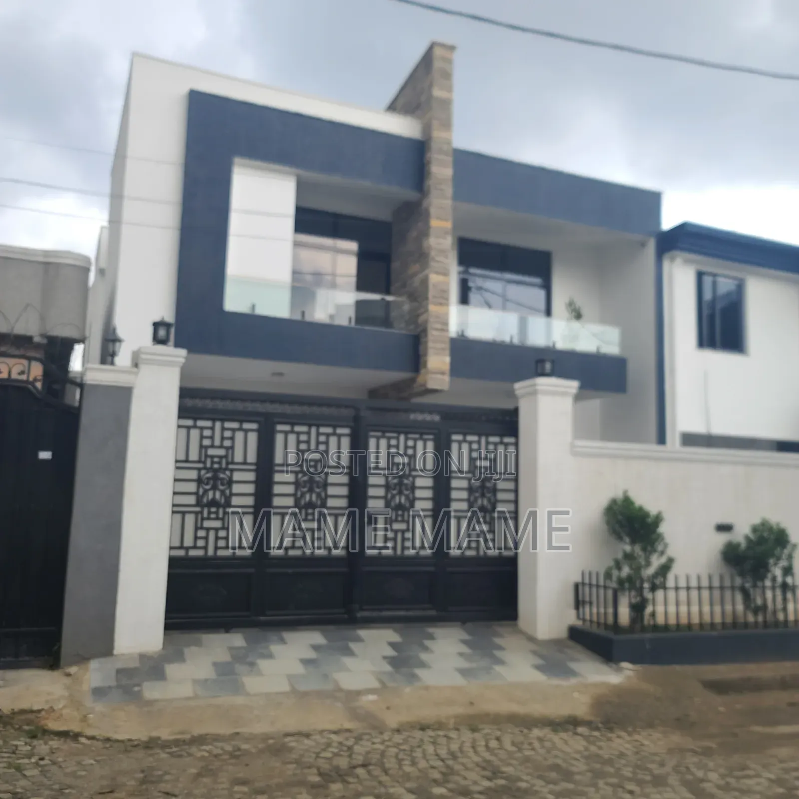 5bdrm House in Addis Abeba, Yeka for sale