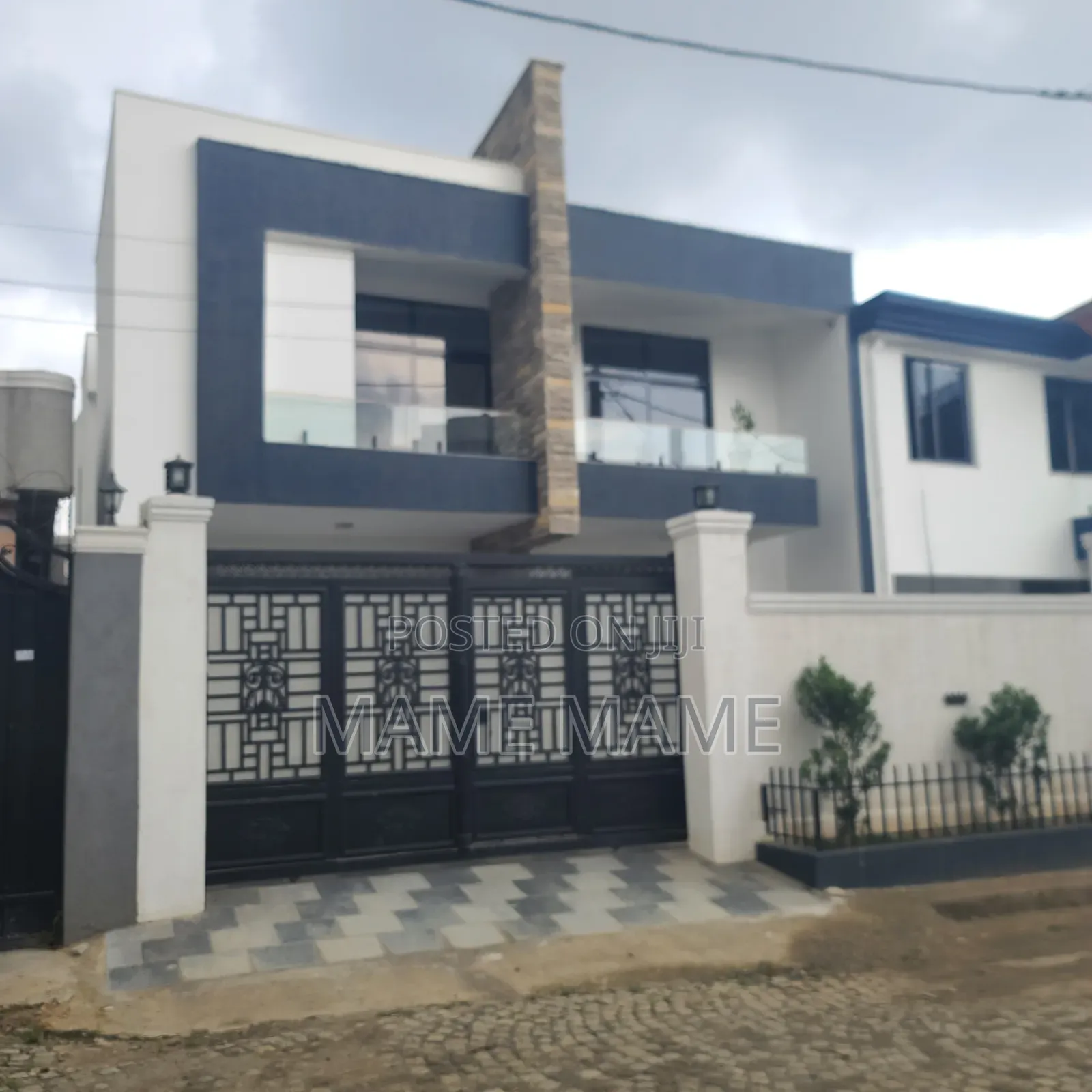 5bdrm House in Addis Abeba, Yeka for sale