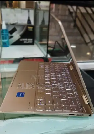 New Laptop HP Envy X360 8GB Intel Core I7 SSD 512GB