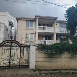 8bdrm House in Addis Abeba, Yeka for rent