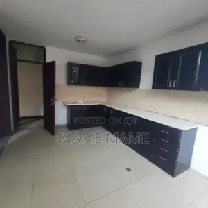 8bdrm House in Addis Abeba, Yeka for rent
