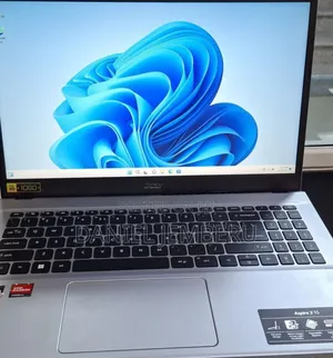 Photo - New Laptop Acer Aspire 3 16GB AMD Ryzen 7 SSD 512GB