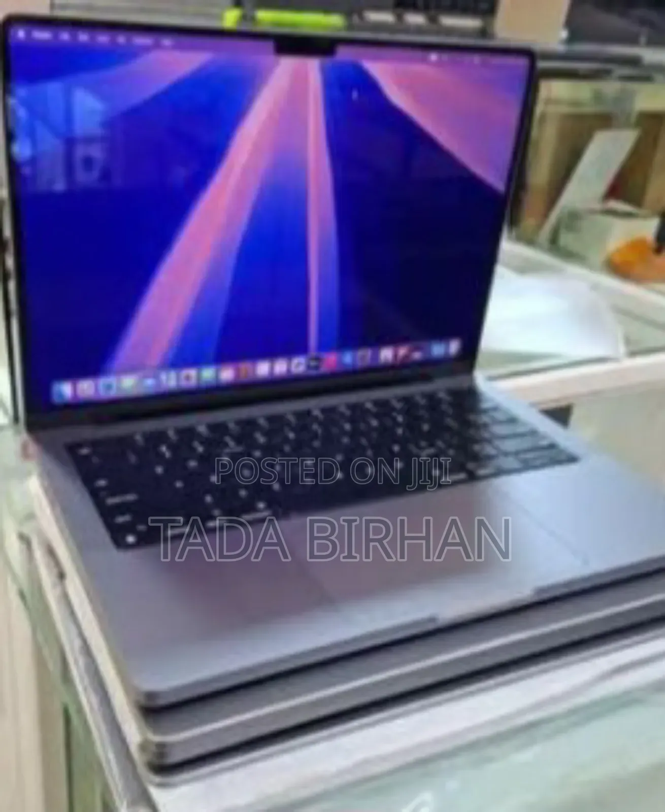 New Laptop Apple MacBook Pro M1 16GB Apple M1 Pro SSD 512GB