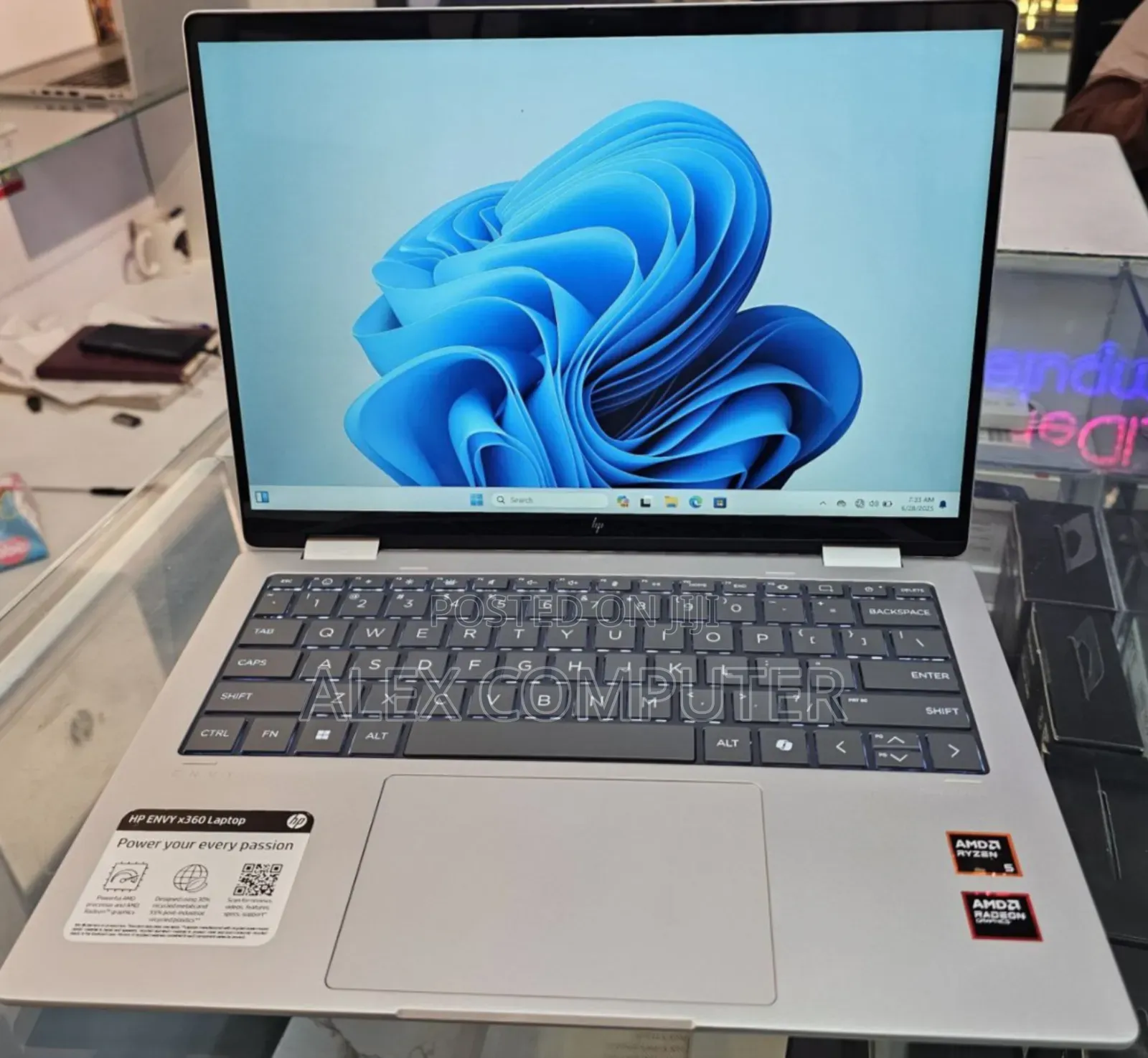 New Laptop HP Envy X360 16GB AMD Ryzen 5 SSD 512GB