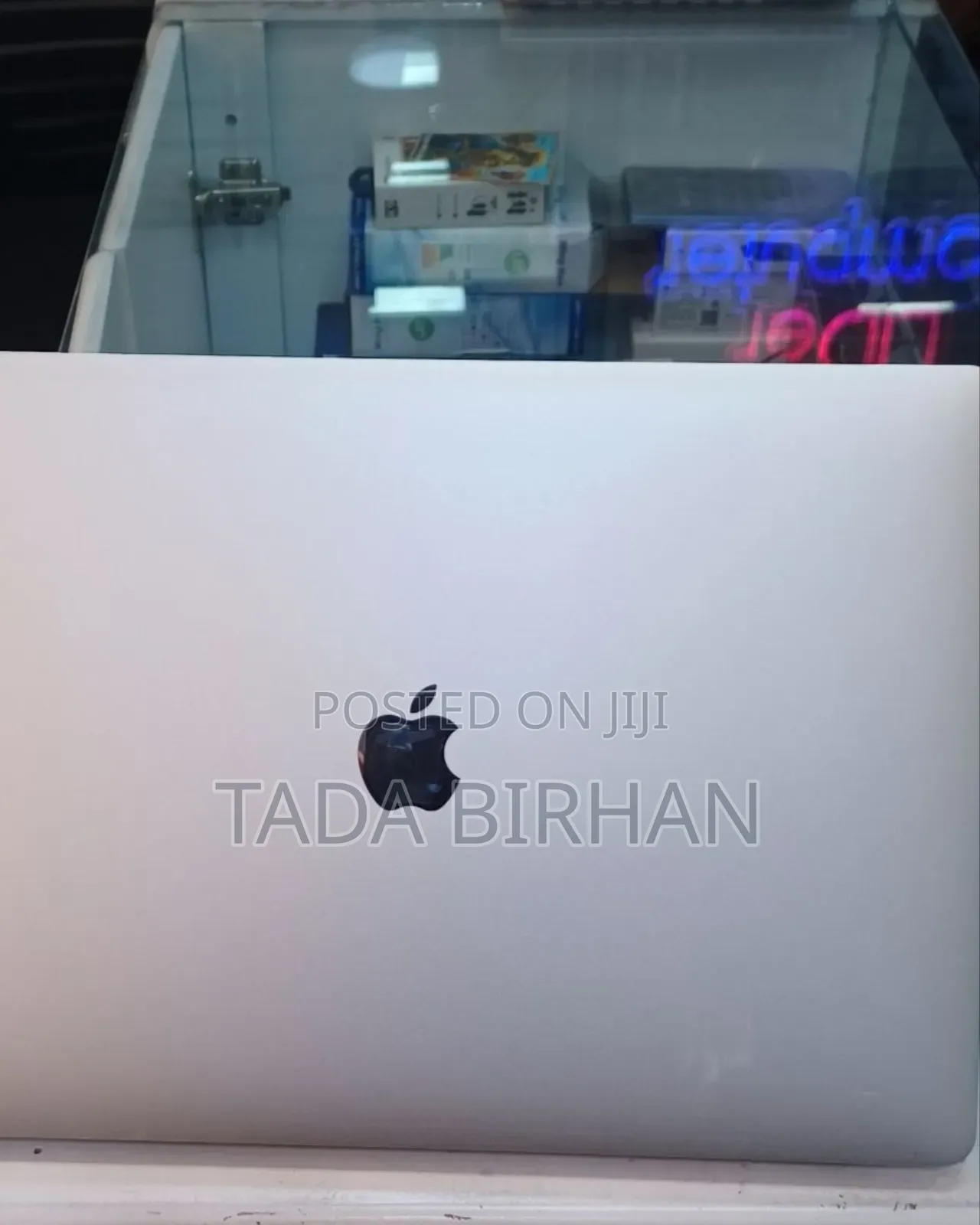 New Laptop Apple MacBook Pro 2018 36GB Intel Core I9 SSD 1T