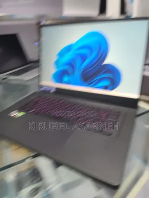 New Laptop Asus ROG Zephyrus G15 16GB AMD Ryzen 9 SSD 1T
