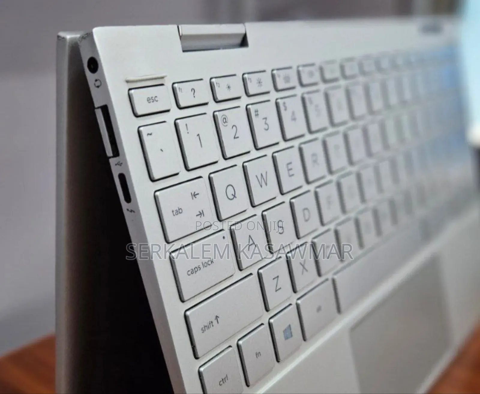 New Laptop HP Envy X360 8GB Intel Core I7 SSD 512GB