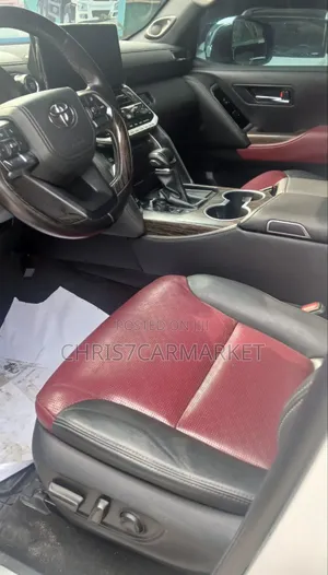 Toyota Land Cruiser 3.5 V6 2022 White