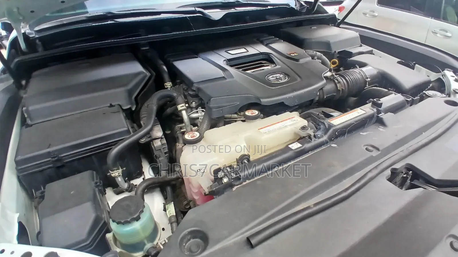 Toyota Land Cruiser 3.5 V6 2022 White