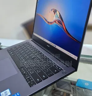 New Laptop Huawei MateBook 13 WRT-W29E 8GB Intel Core I5 SSD 512GB