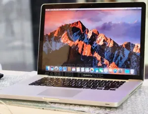 Laptop Apple MacBook Pro 2010 4GB Intel Core I7 SSD 512GB