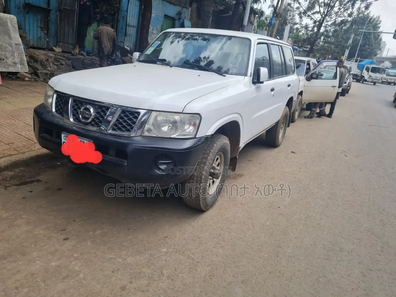 Nissan Patrol 2011 White
