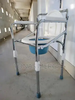Shower/Pot Chair客حused as Acommode Chair, Bath Chair, Walker