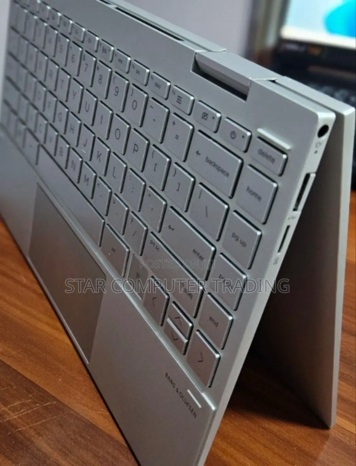 New Laptop HP Envy X360 8GB Intel Core I7 SSD 512GB