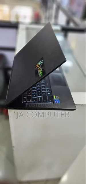 New Laptop MSI GS63 7RD Stealth 16GB Intel Core I7 SSD 1T