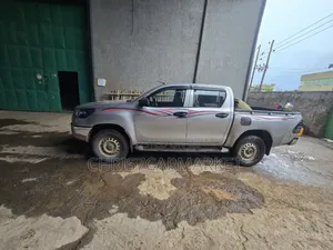 Toyota Hilux Revo Double Cab Deisel 2.4 RWD 2021 Silver