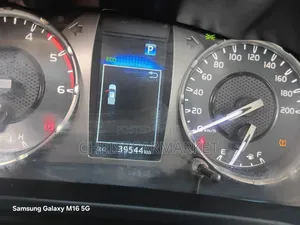 Toyota Hilux Revo Double Cab Deisel 2.4 RWD 2021 Silver