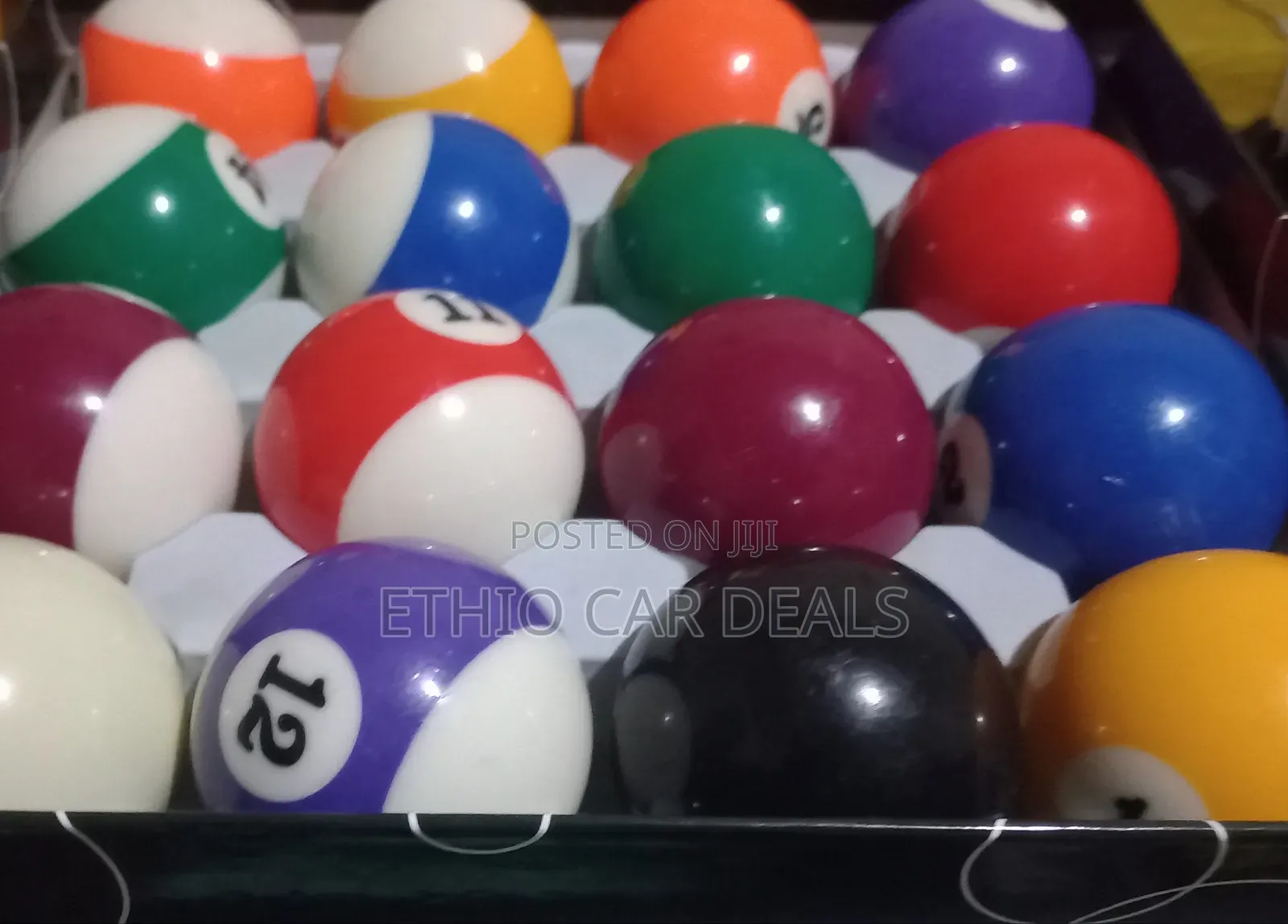 Billiard Cue Ball With Master Chalk – Brand New