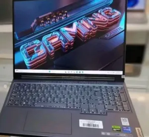 New Laptop Lenovo Y70 24GB Intel SSD 1T