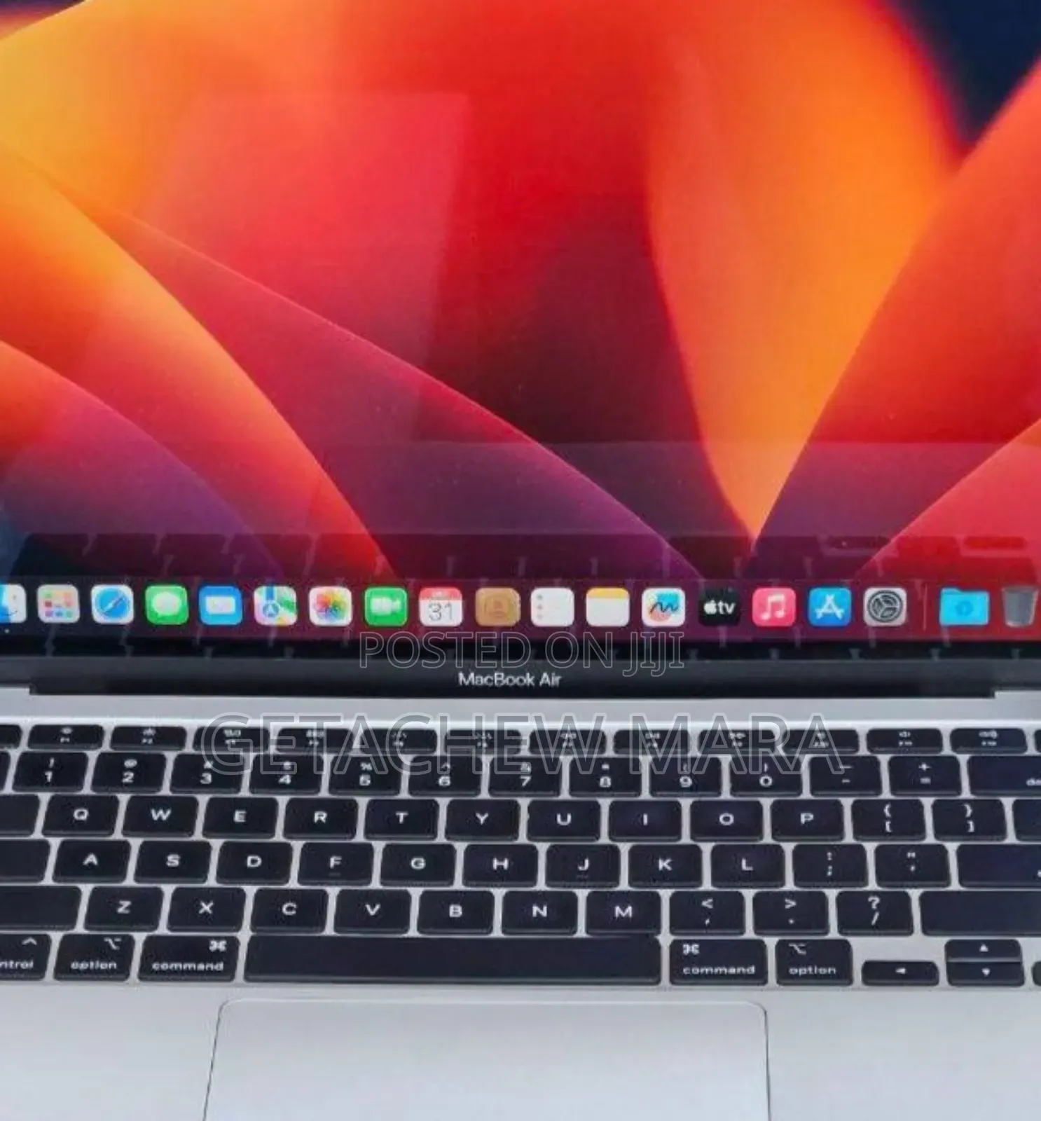 New Laptop Apple MacBook 2020 8GB Intel Core I5 SSD 256GB