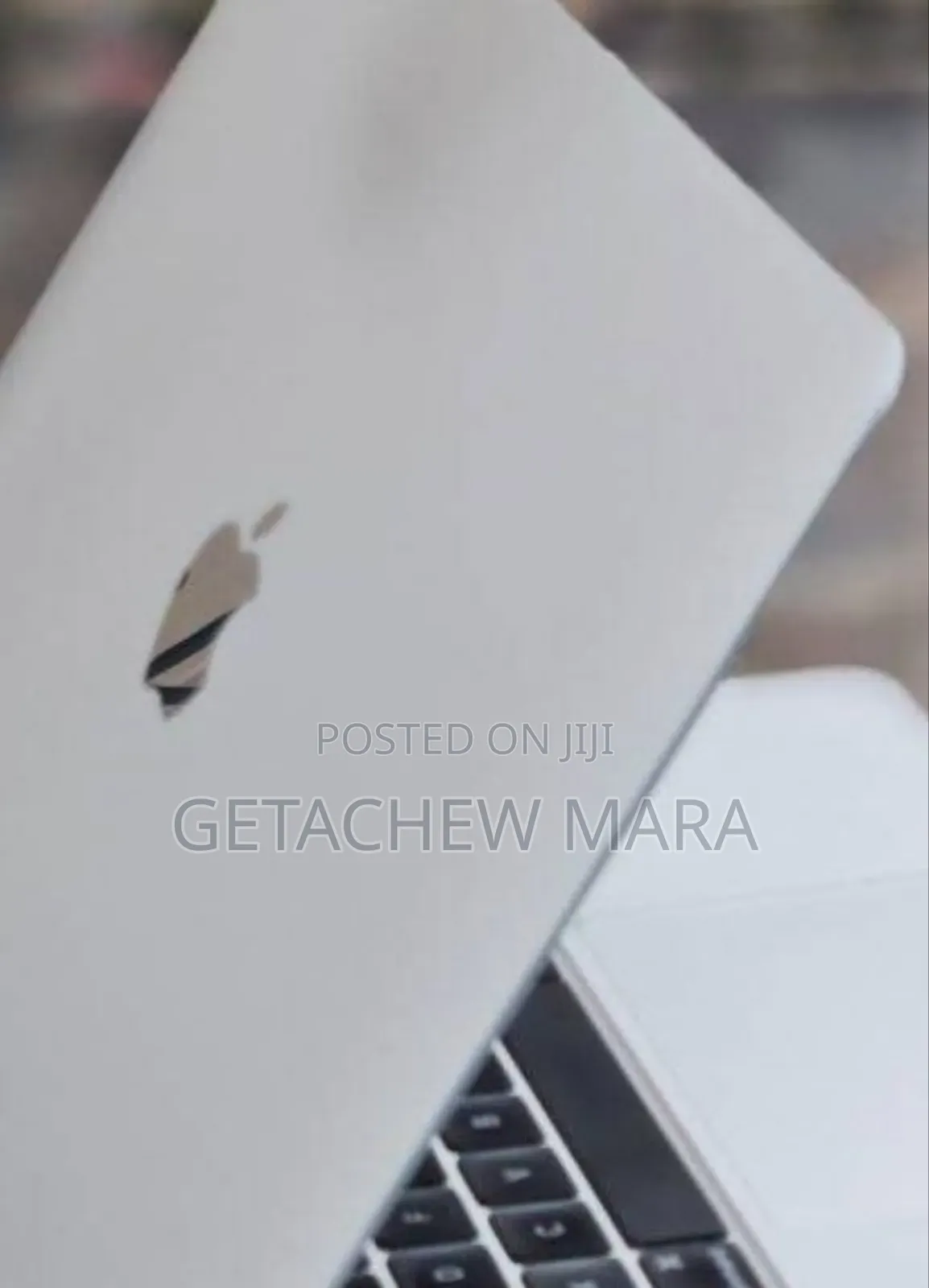 New Laptop Apple MacBook 2020 8GB Intel Core I5 SSD 256GB