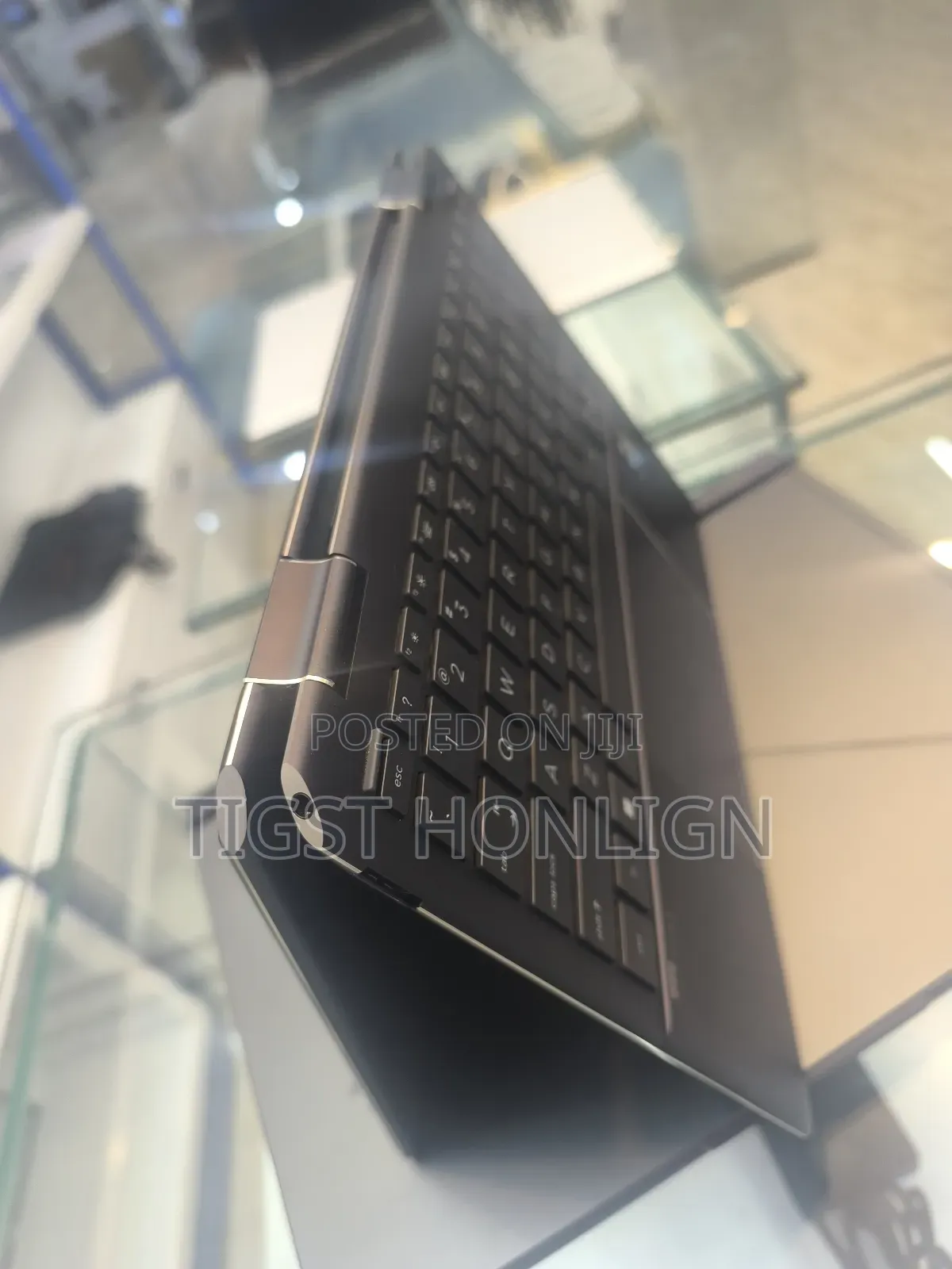 New Laptop HP Spectra 13 16GB Intel Core I7 SSD 1T