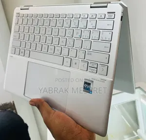 Photo - New Laptop HP Spectre 16GB Intel Core I5 SSD 512GB