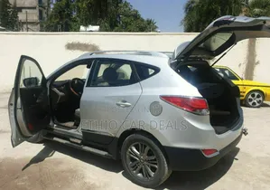 Hyundai Tucson 2015 Silver