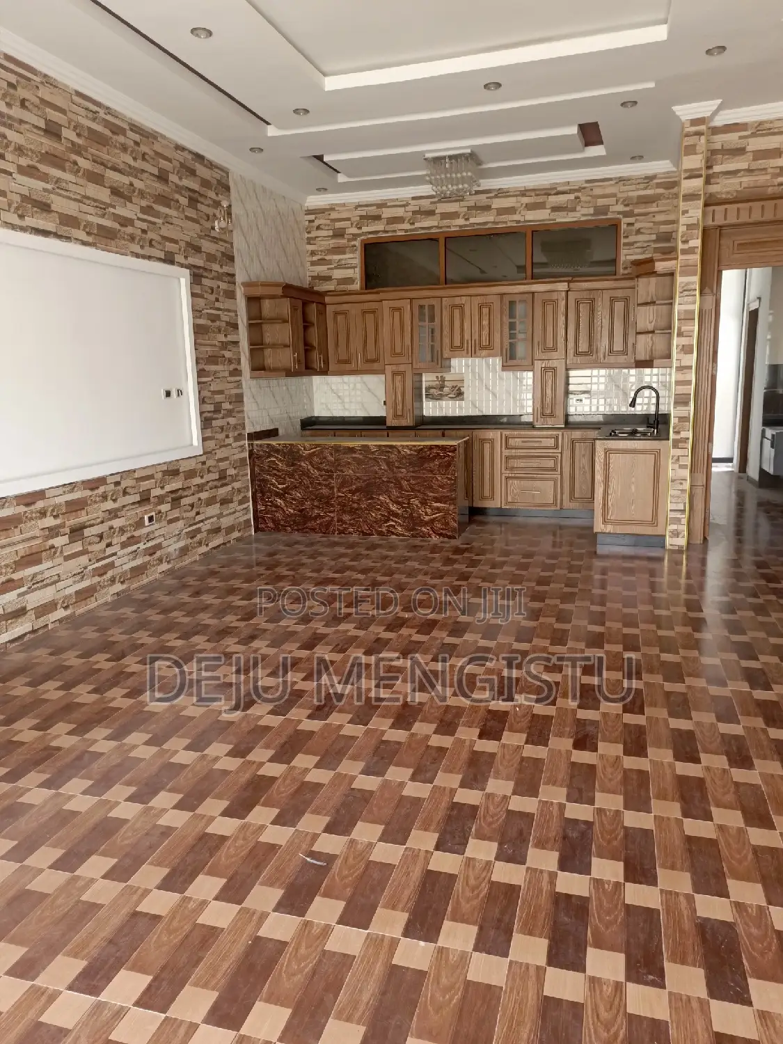 5bdrm Villa in Sebhulut 72, Bole for sale