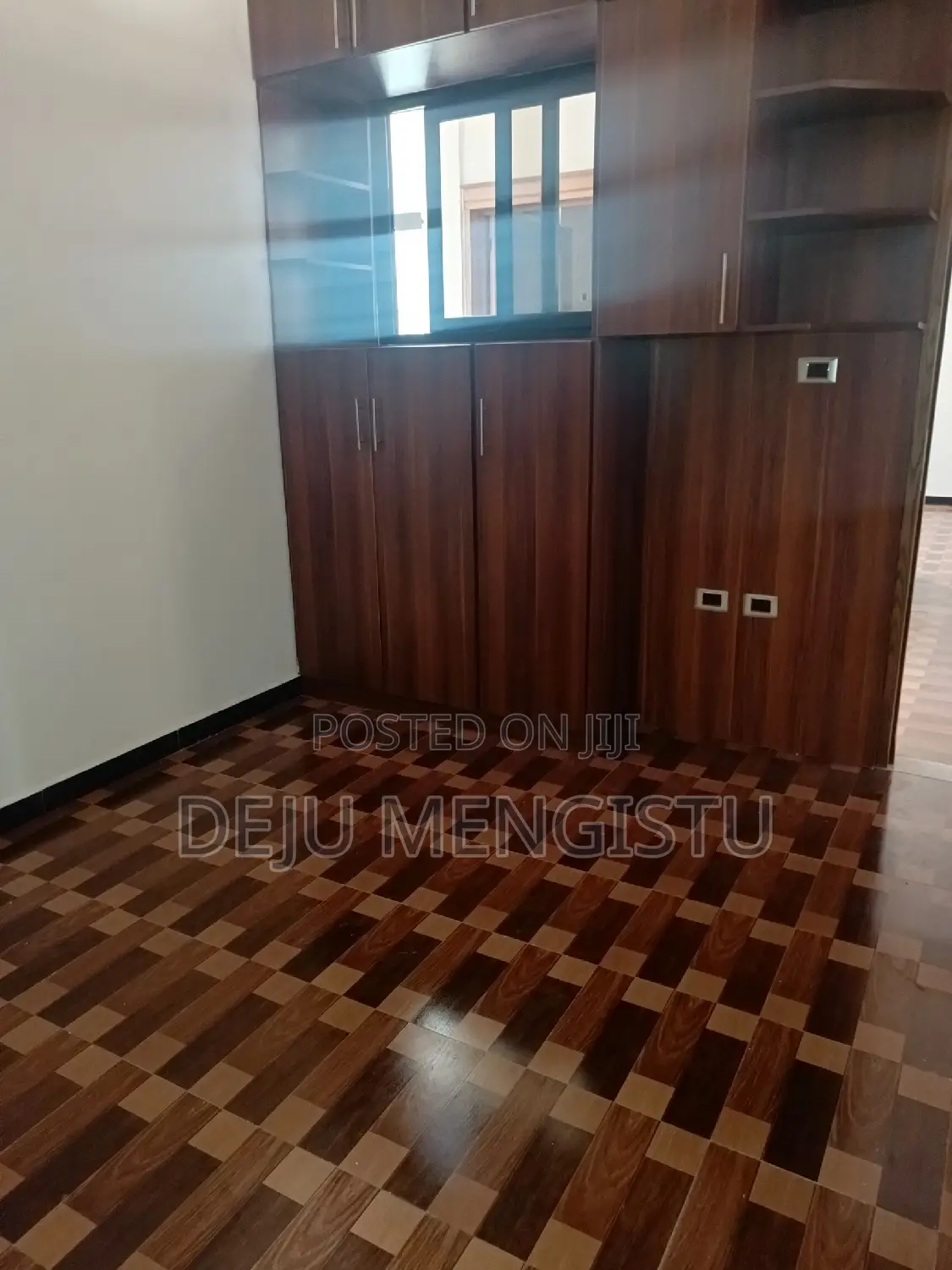 5bdrm Villa in Sebhulut 72, Bole for sale