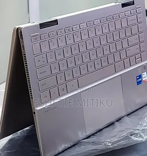 New Laptop HP Pavilion X360 8GB Intel Core I5 SSD 512GB