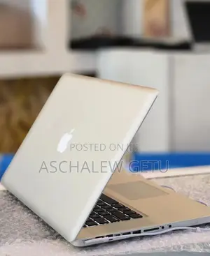 Photo - New Laptop Apple MacBook Pro 2010 4GB Intel Core I7 SSD 512GB