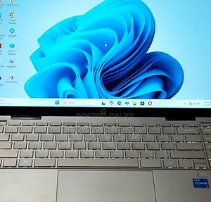 New Laptop HP Pavilion X360 8GB Intel Core I5 SSD 512GB