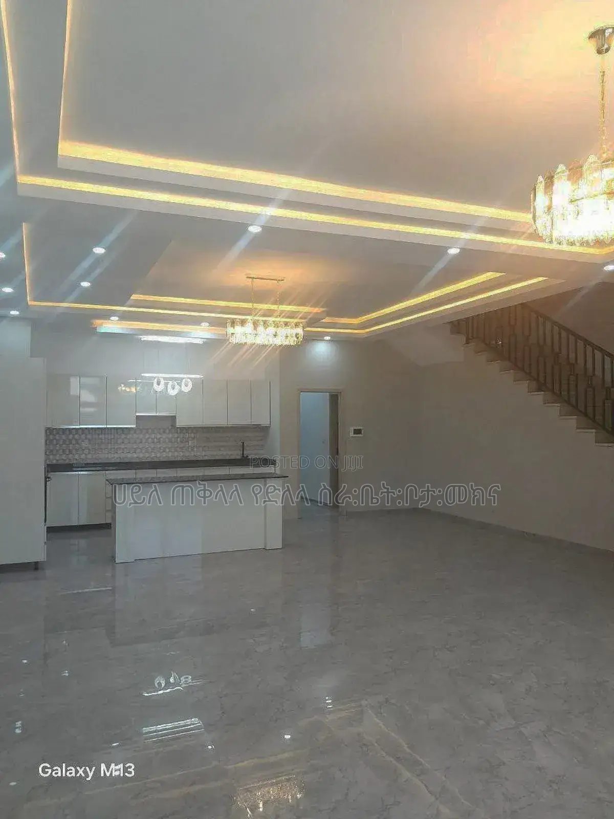 Furnished 9bdrm House in አያት አካባቢ ኮምፋውንድ ውስጥ, Nifas Silk-Lafto for sale