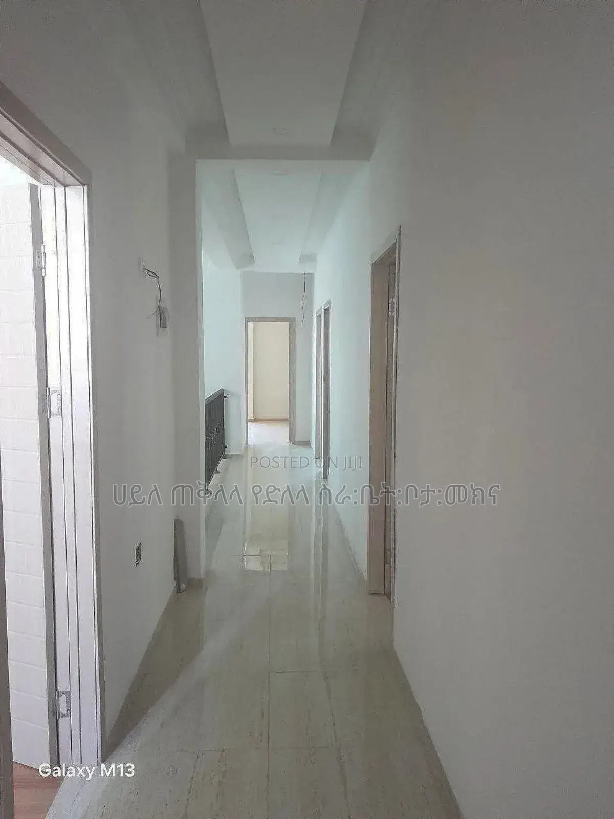 Furnished 9bdrm House in አያት አካባቢ ኮምፋውንድ ውስጥ, Nifas Silk-Lafto for sale