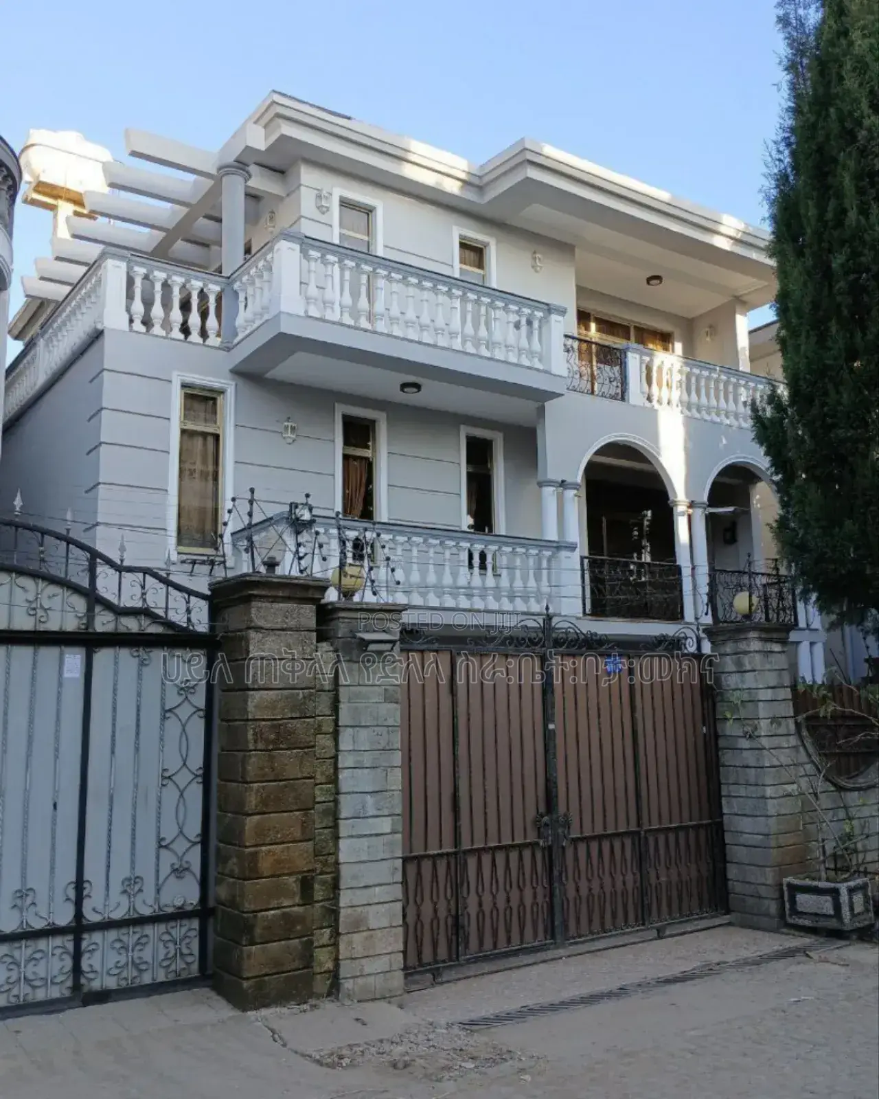 Furnished 8bdrm House in Cmc ባድመ ሠፌር, Yeka for sale