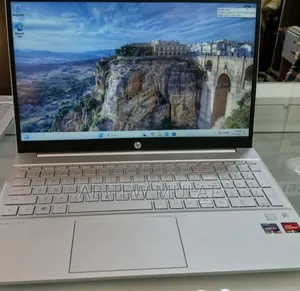 New Laptop HP Pavilion 15 8GB AMD Ryzen 5 SSD 512GB