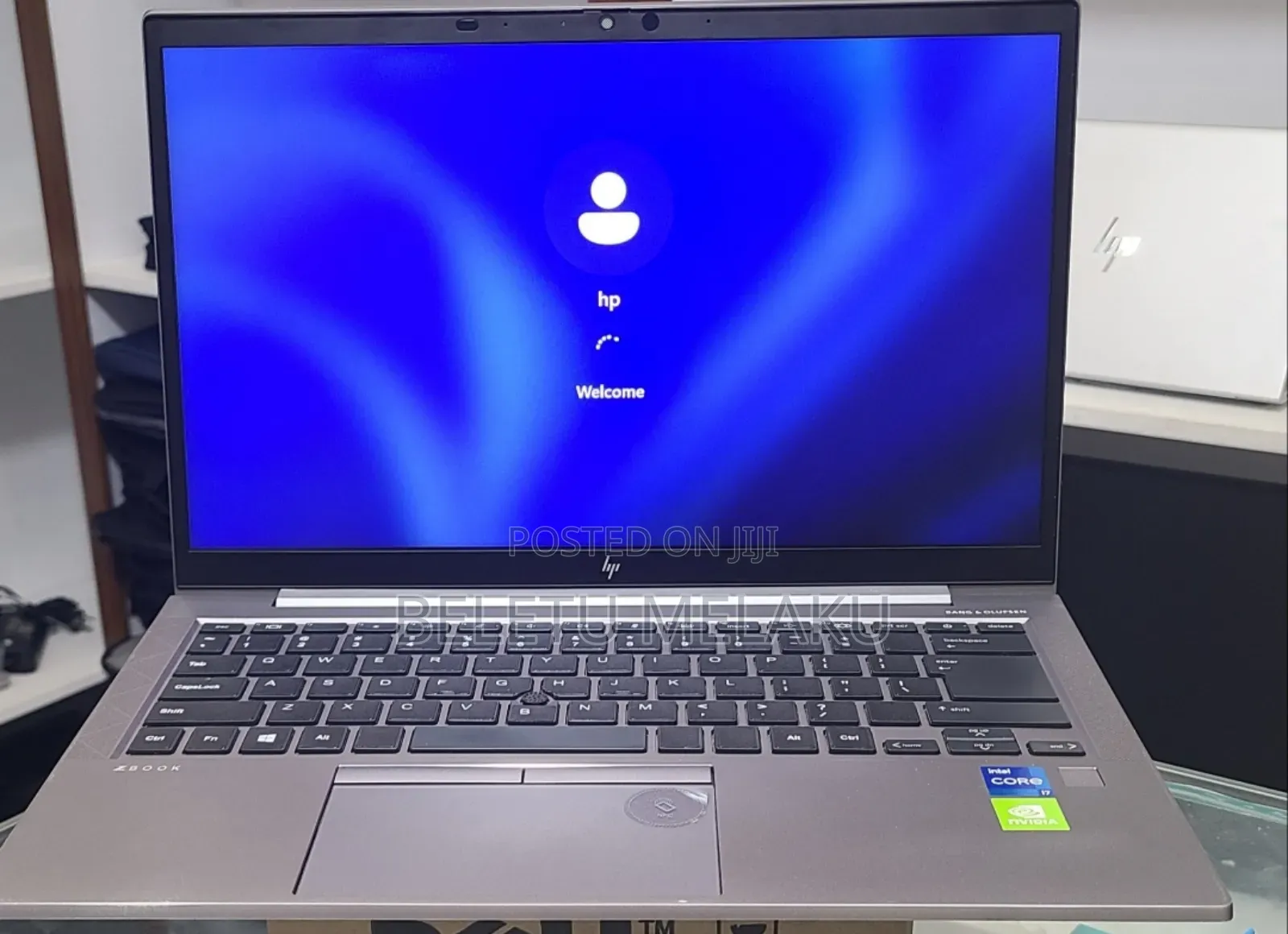 New Laptop HP ZBook Firefly 14 G7 16GB Intel Core I7 SSD 512GB