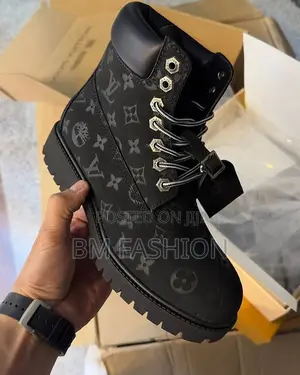 Photo - Timberland Lv Black Suede Fashion