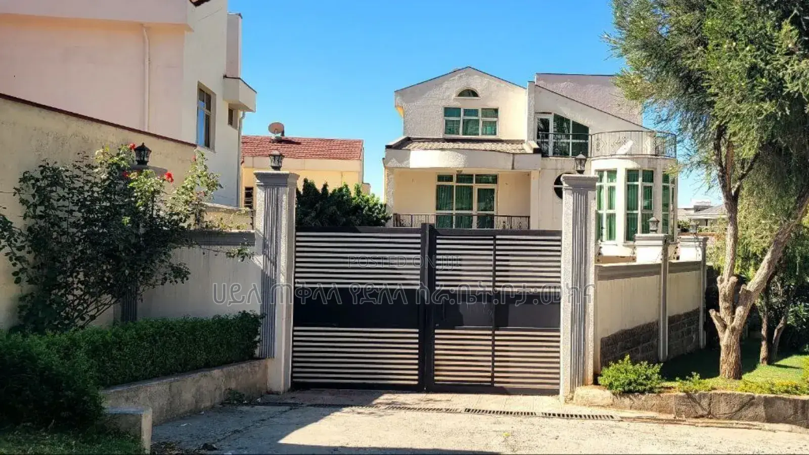 Furnished 7bdrm House in Cmc Sunshine Real, Yeka for sale