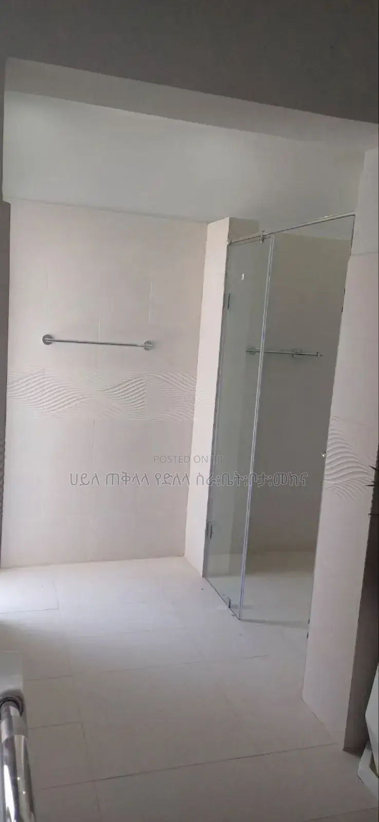 Furnished 4bdrm Villa in አያት አካባቢ, Yeka for sale
