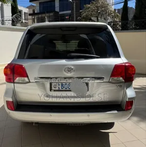 Toyota Land Cruiser 2014 Silver