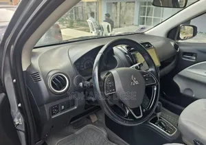 Mitsubishi Attrage 2021 Gray