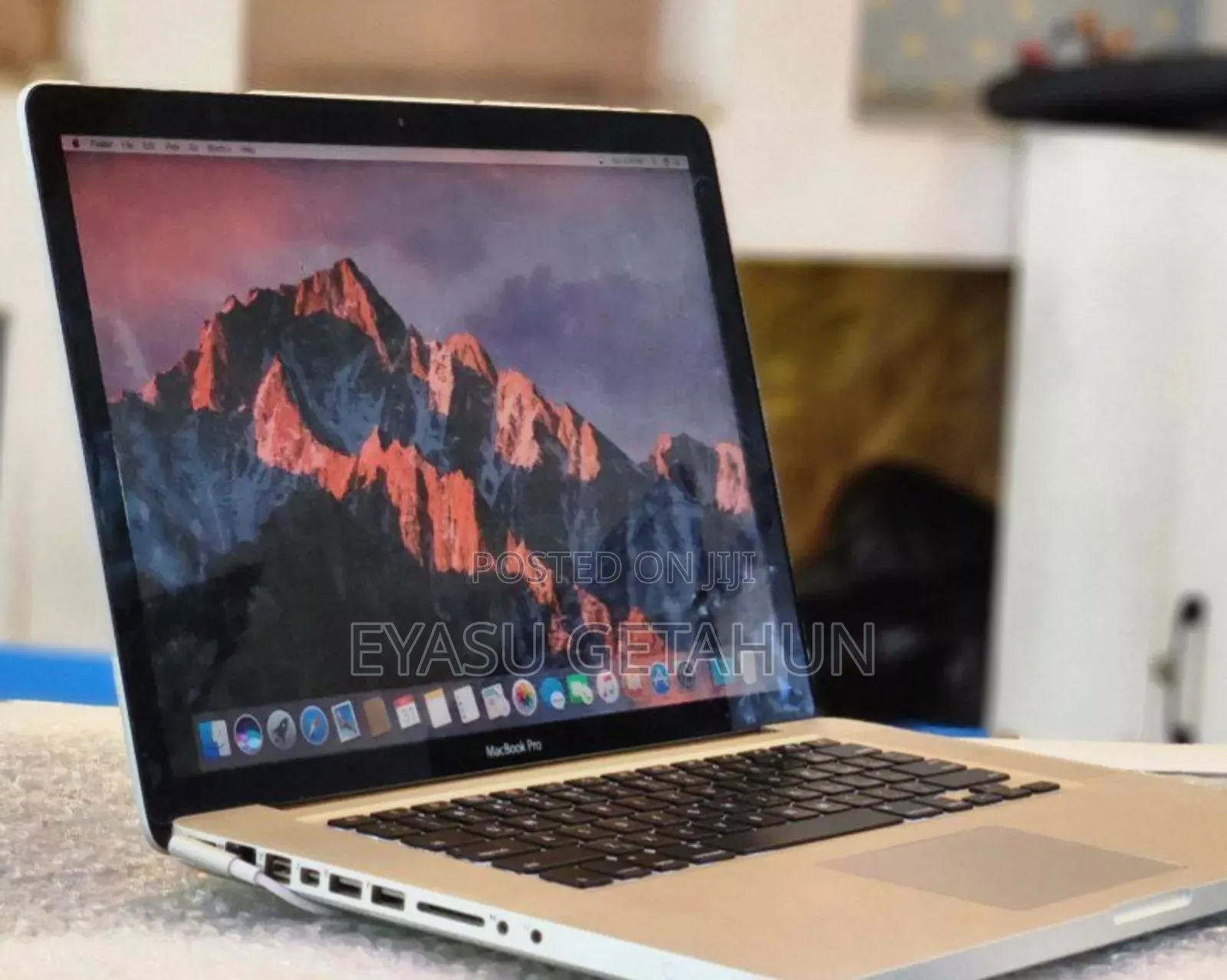 New Laptop Apple MacBook 2010 4GB Intel Core I7 SSD 512GB