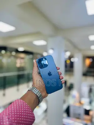 Photo - Apple iPhone 14 Pro 128 GB Blue