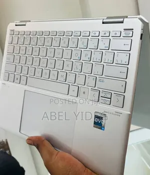 Photo - New Laptop HP Spectre 16GB Intel Core I5 SSD 1T