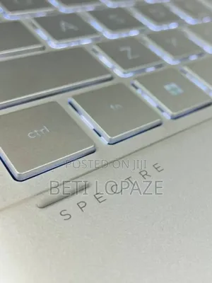 New Laptop HP Spectre X360 16GB Intel Core I5 SSD 500GB